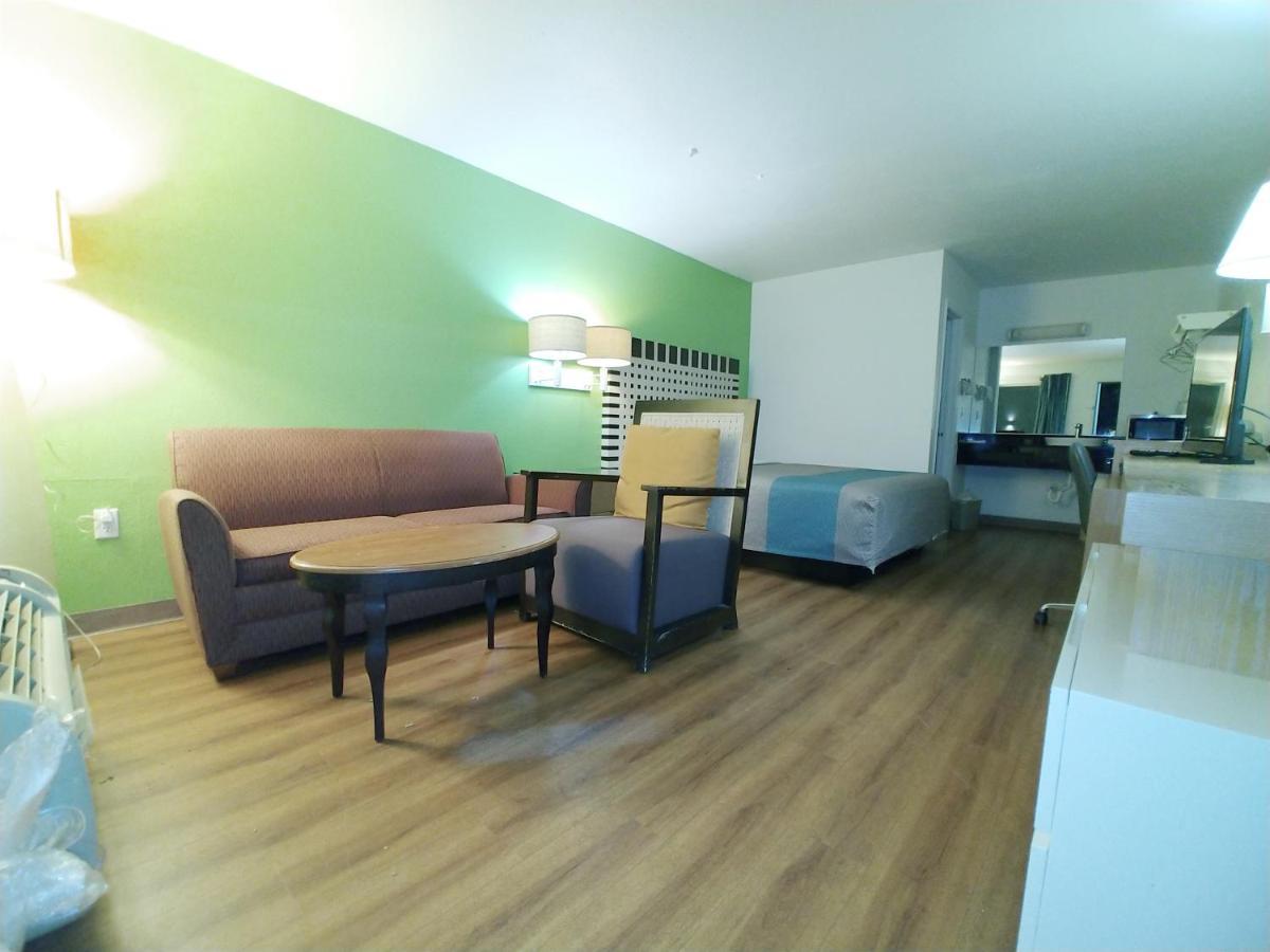 Country Yard Inn And Suites Sikeston Εξωτερικό φωτογραφία