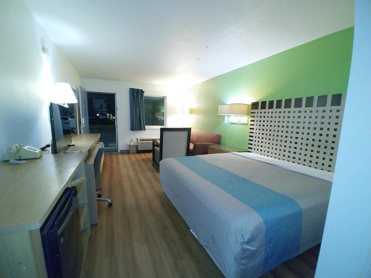 Country Yard Inn And Suites Sikeston Εξωτερικό φωτογραφία