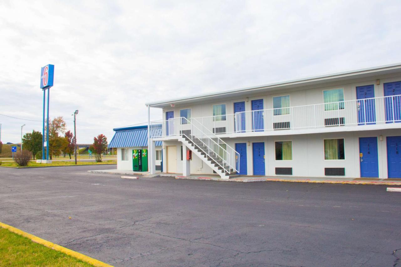 Country Yard Inn And Suites Sikeston Εξωτερικό φωτογραφία